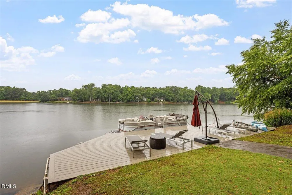 150 Lochwood W Drive Cary, NC 27518