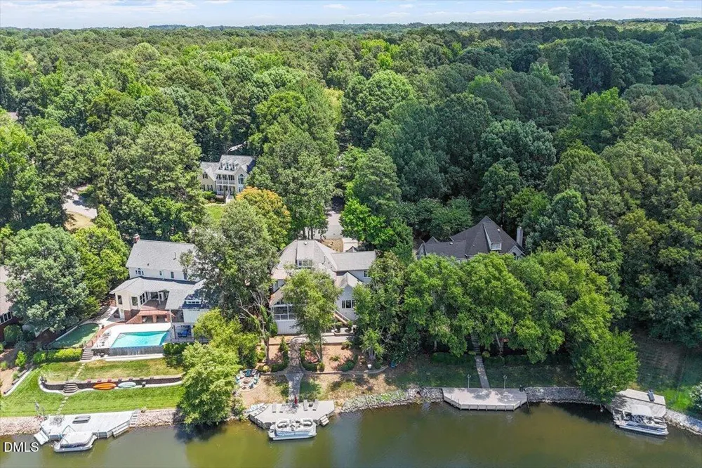 150 Lochwood W Drive Cary, NC 27518
