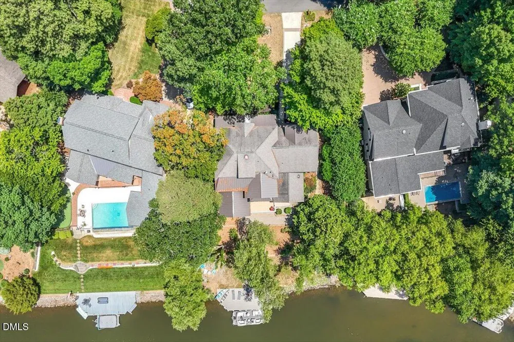 150 Lochwood W Drive Cary, NC 27518
