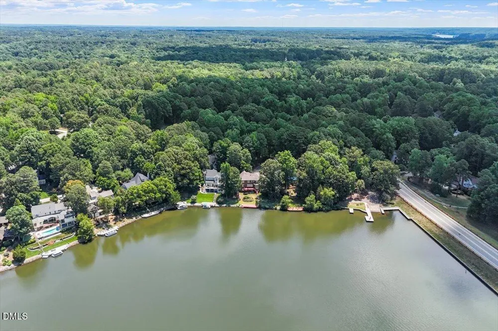150 Lochwood W Drive Cary, NC 27518