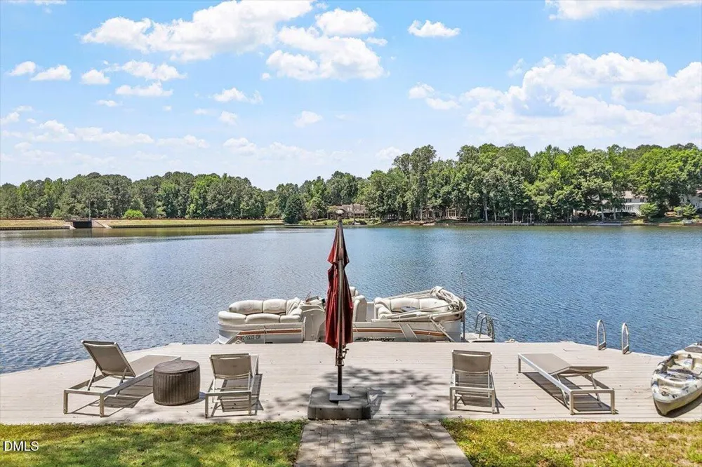 150 Lochwood W Drive Cary, NC 27518