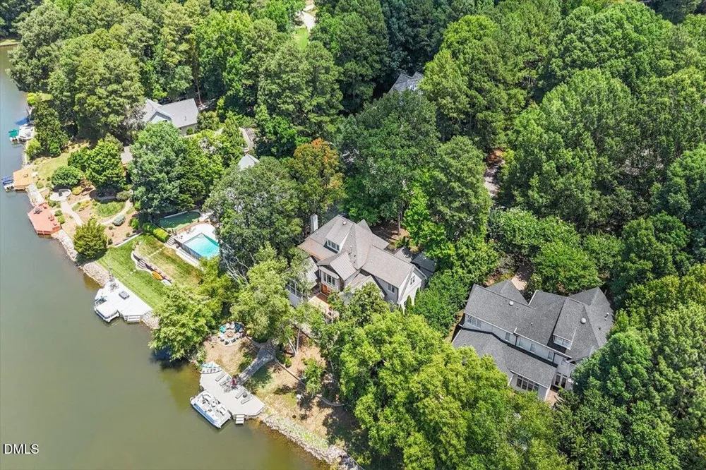 150 Lochwood W Drive Cary, NC 27518