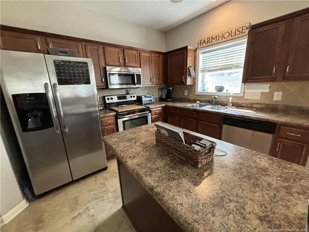 16 Burr Oak Circle Bunnlevel, NC 28323