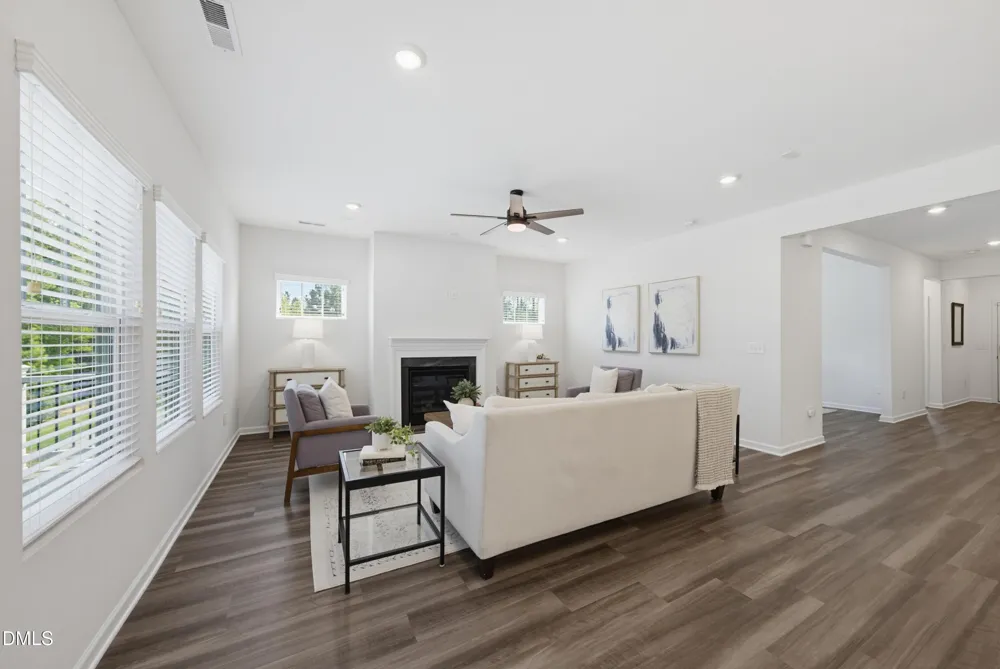 537 Oaks End Drive Holly Springs, NC 27540