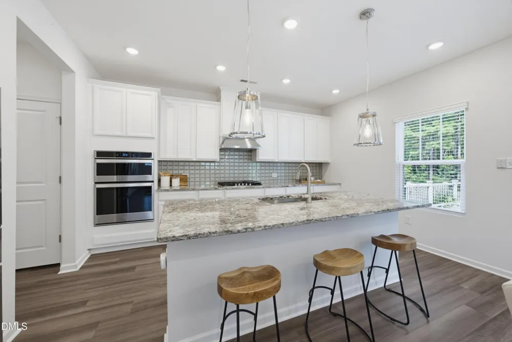 537 Oaks End Drive Holly Springs, NC 27540
