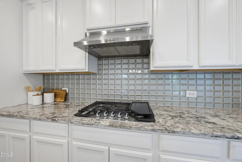 537 Oaks End Drive Holly Springs, NC 27540