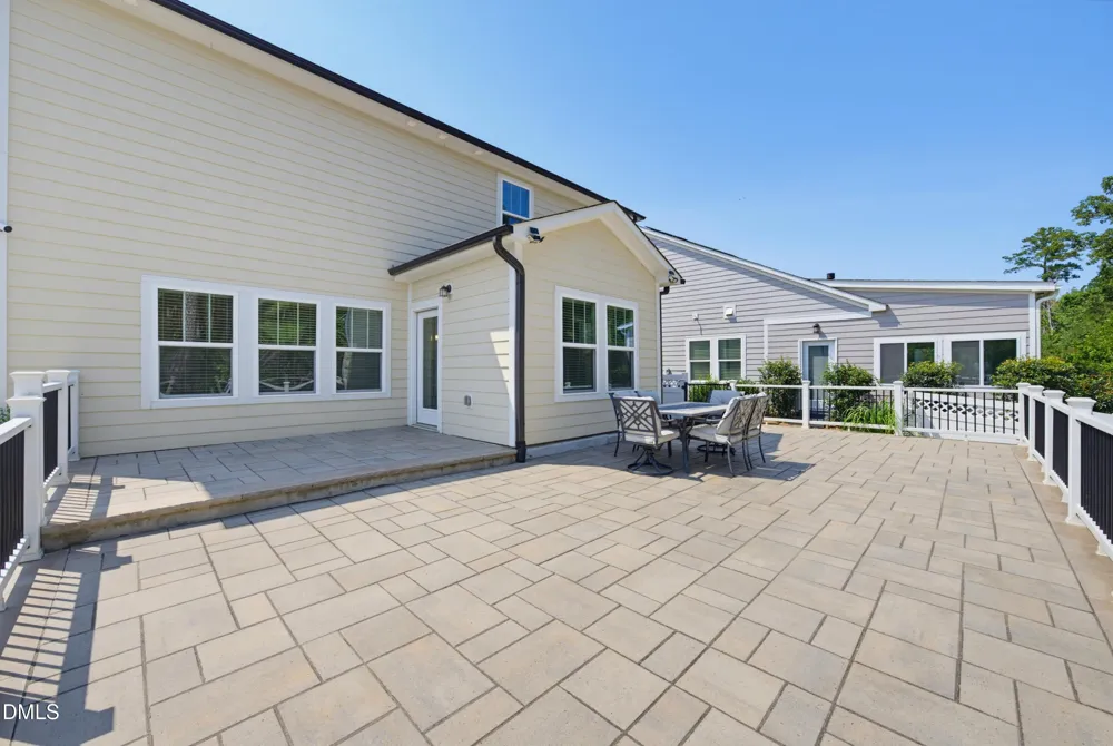 537 Oaks End Drive Holly Springs, NC 27540