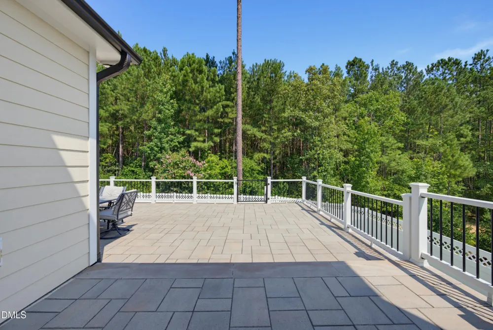 537 Oaks End Drive Holly Springs, NC 27540