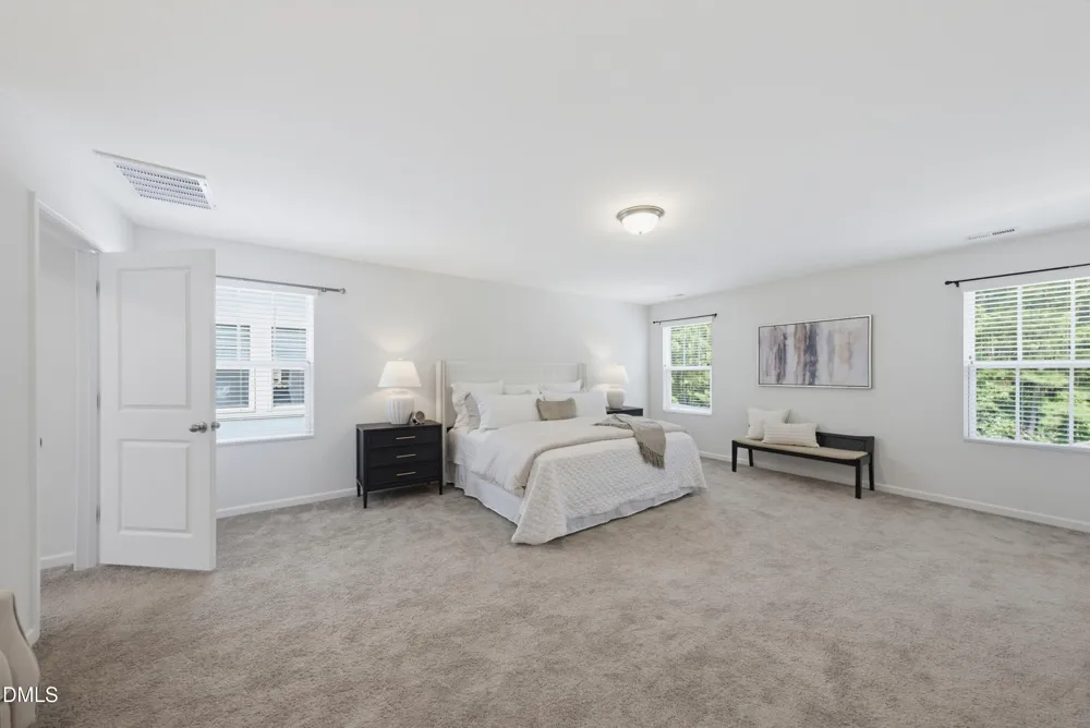 537 Oaks End Drive Holly Springs, NC 27540
