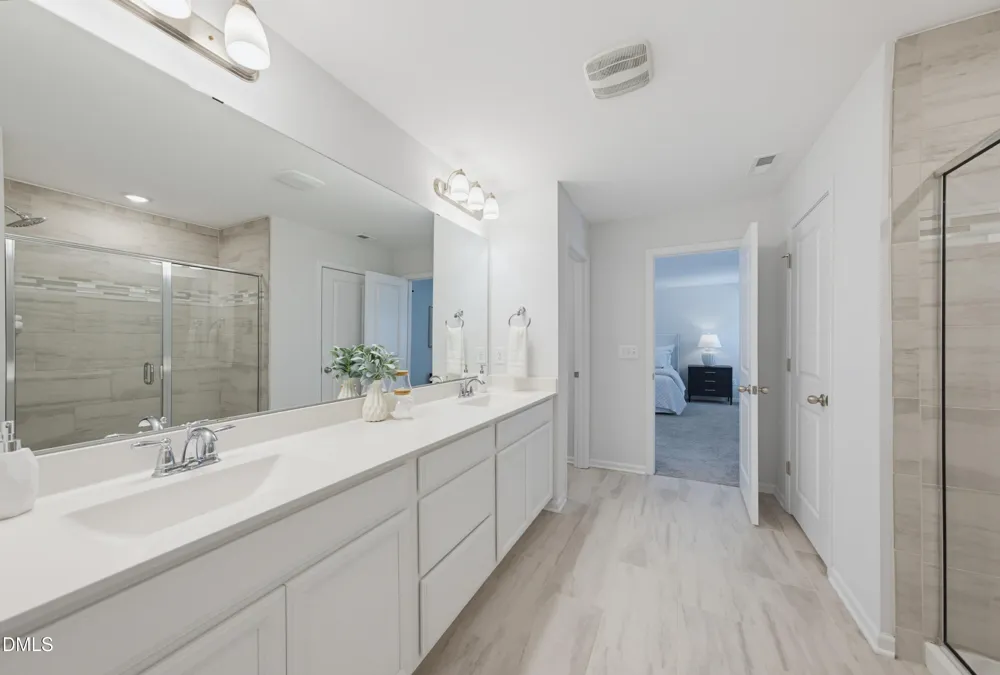 537 Oaks End Drive Holly Springs, NC 27540