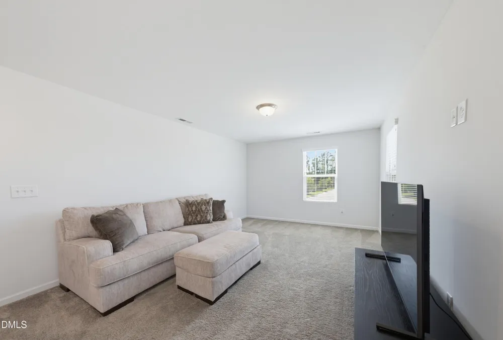 537 Oaks End Drive Holly Springs, NC 27540