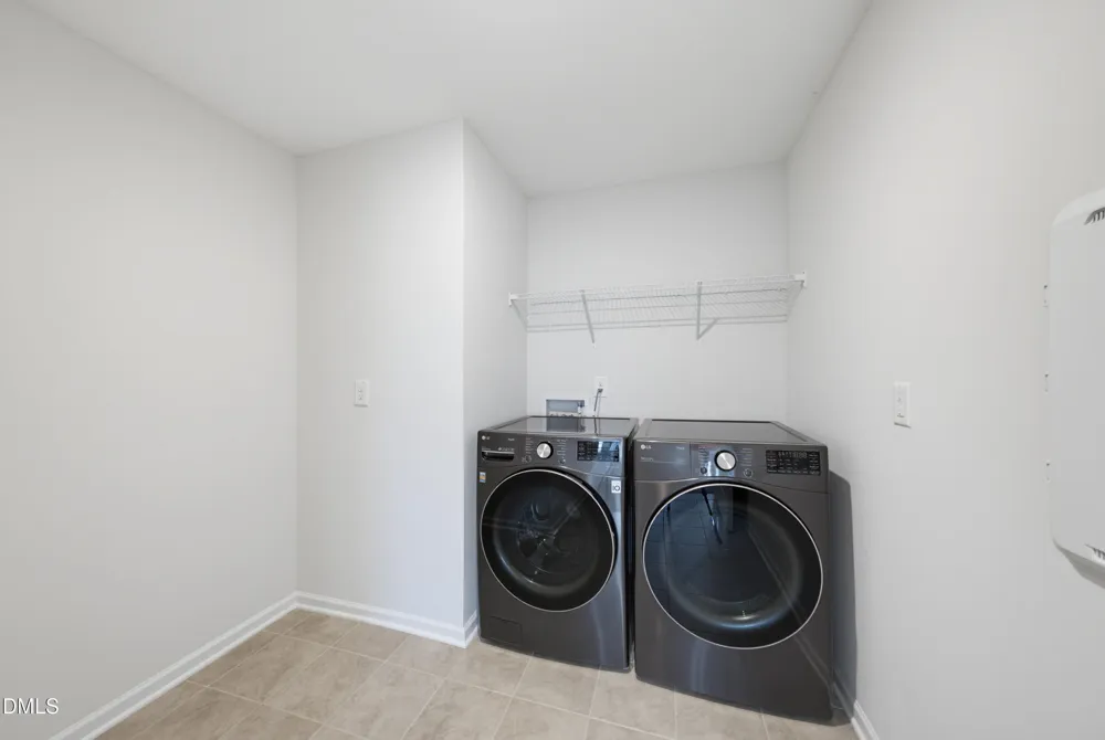 537 Oaks End Drive Holly Springs, NC 27540