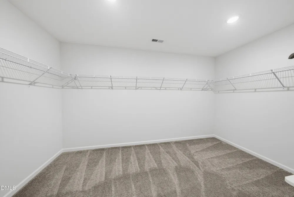 537 Oaks End Drive Holly Springs, NC 27540