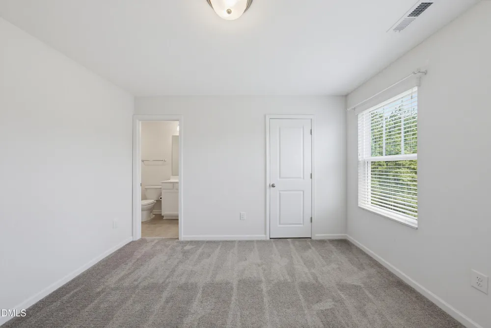 537 Oaks End Drive Holly Springs, NC 27540