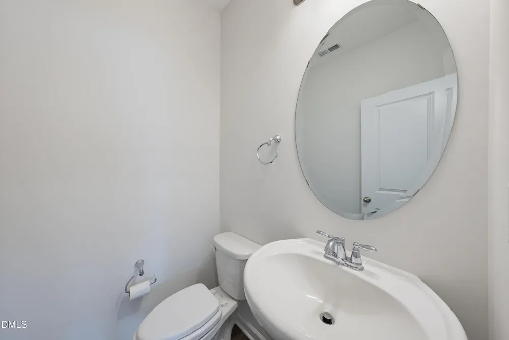 537 Oaks End Drive Holly Springs, NC 27540
