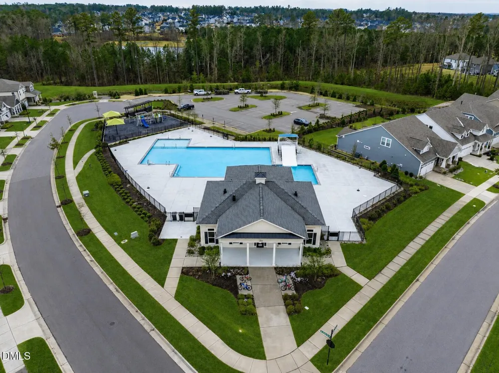 537 Oaks End Drive Holly Springs, NC 27540