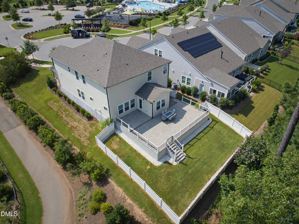 537 Oaks End Drive Holly Springs, NC 27540