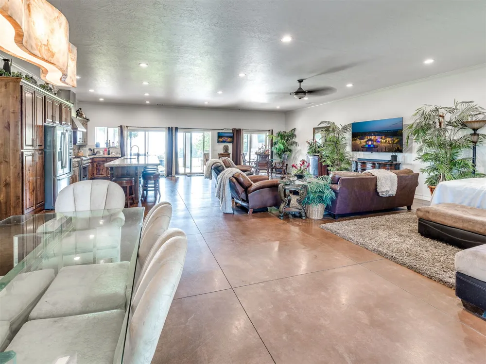 833 Mayfield Road Sand Springs, OK 74063