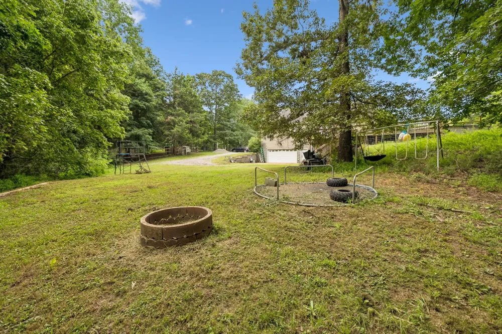 1200 Dawson Rd White Bluff, TN 37187