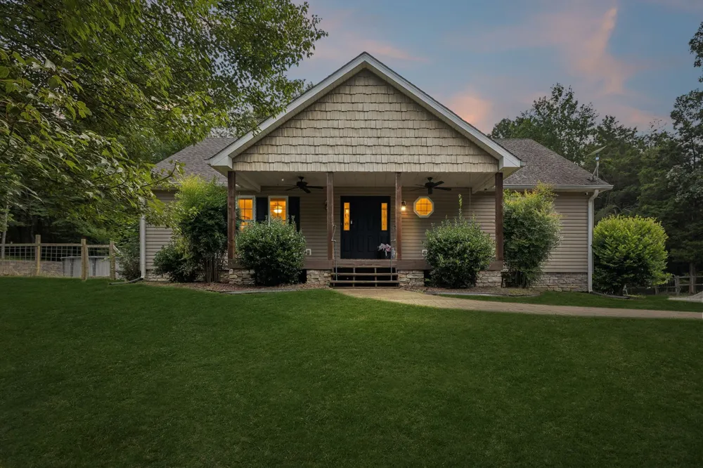 1200 Dawson Rd White Bluff, TN 37187
