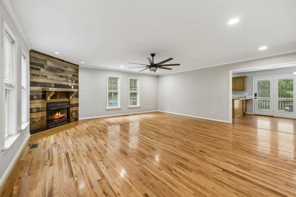 1200 Dawson Rd White Bluff, TN 37187