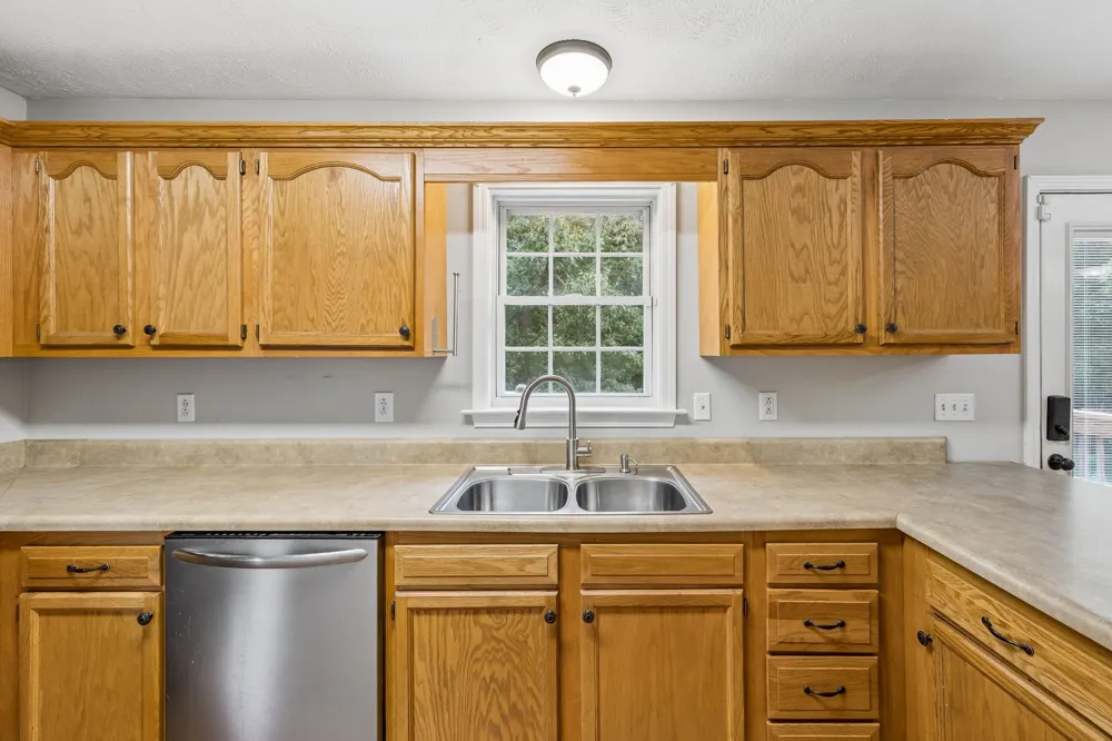 1200 Dawson Rd White Bluff, TN 37187