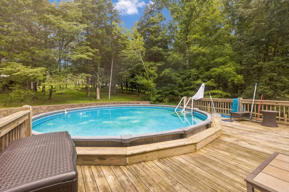 1200 Dawson Rd White Bluff, TN 37187