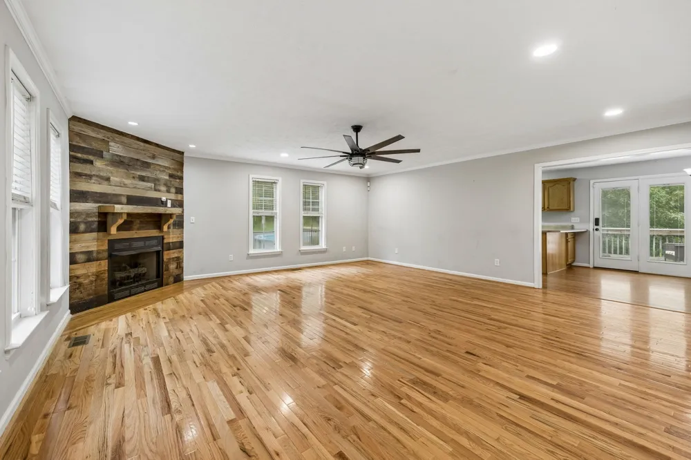 1200 Dawson Rd White Bluff, TN 37187