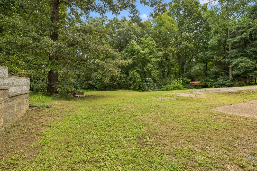 1200 Dawson Rd White Bluff, TN 37187