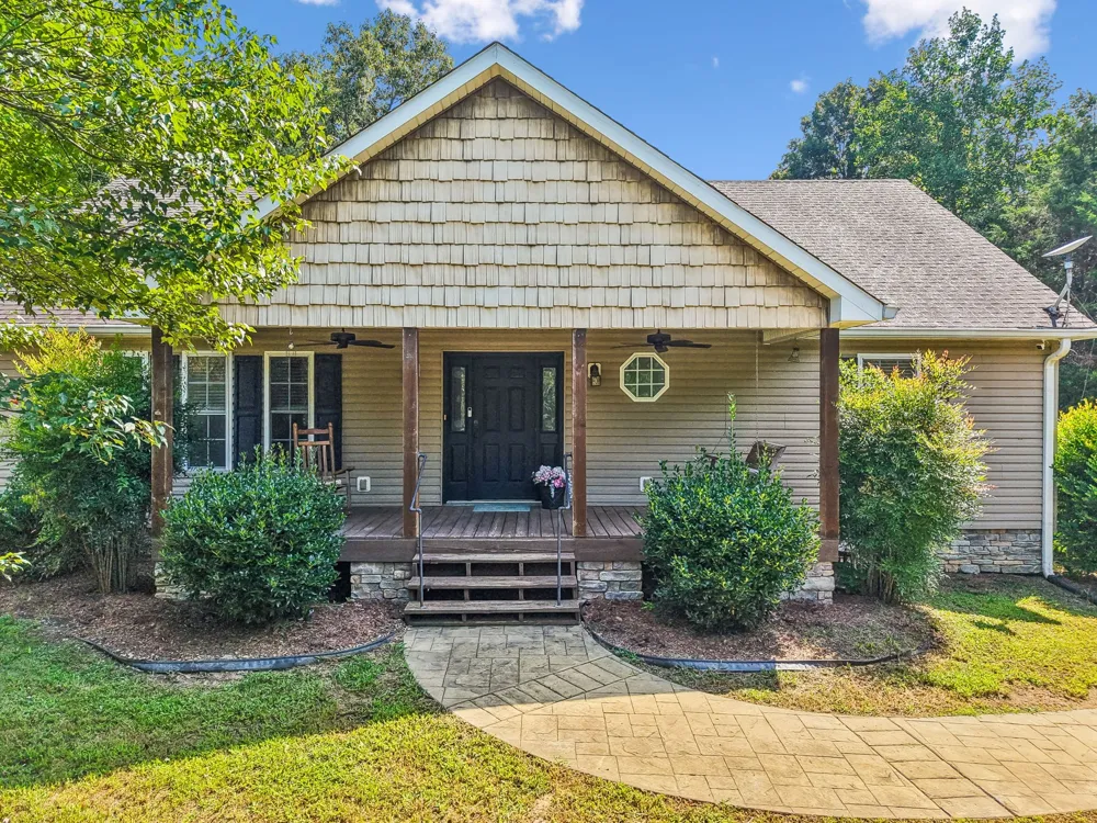 1200 Dawson Rd White Bluff, TN 37187