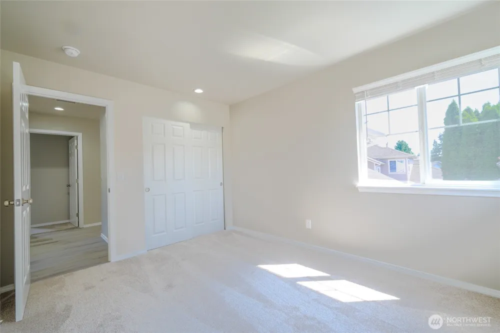 19500 6th Avenue S Des Moines, WA 98148