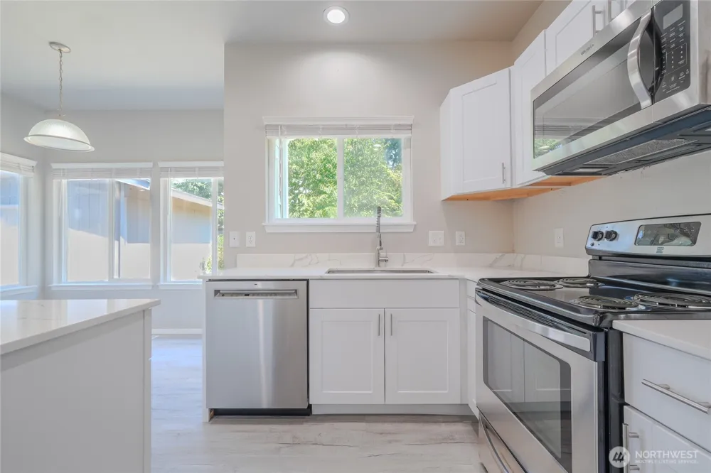 19500 6th Avenue S Des Moines, WA 98148