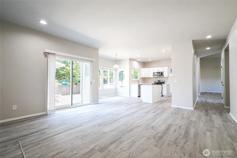 19500 6th Avenue S Des Moines, WA 98148