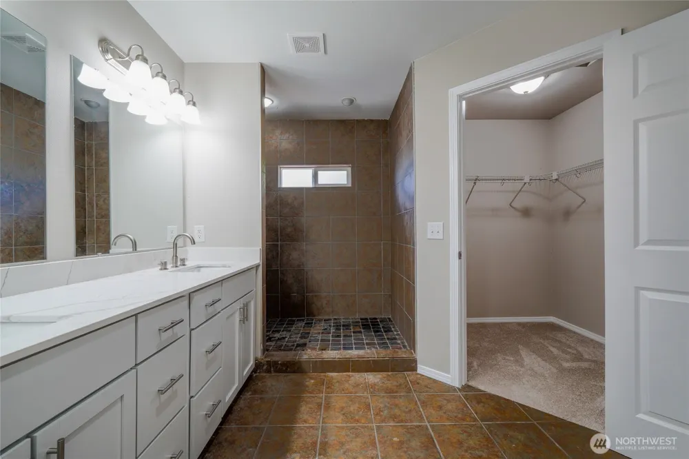 19500 6th Avenue S Des Moines, WA 98148