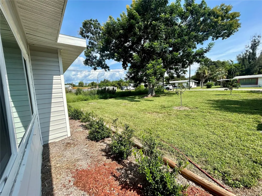 1742 MANGOE ST Punta Gorda, FL 33980