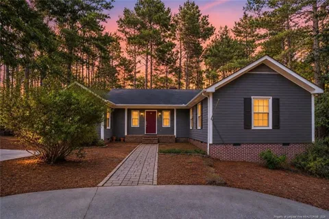 16401 Lakeshore Drive