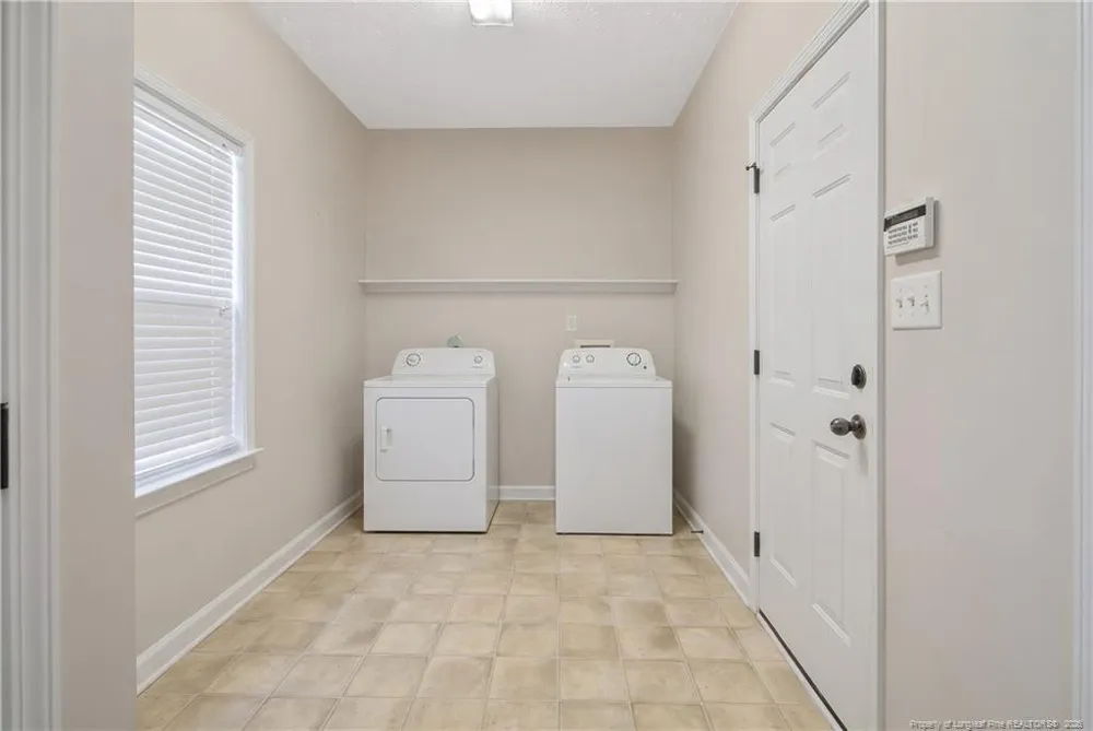1916 Pineville Drive Hope Mills, NC 28348