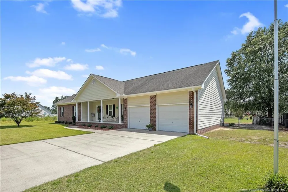 1916 Pineville Drive Hope Mills, NC 28348