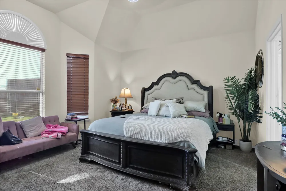 4951 Eyrie Court Grand Prairie, TX 75052
