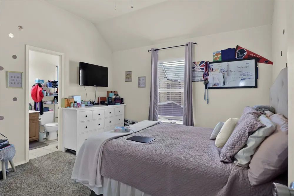 4951 Eyrie Court Grand Prairie, TX 75052