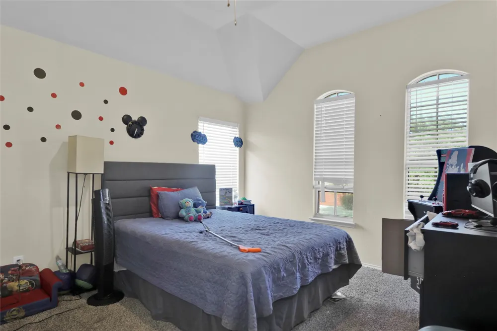 4951 Eyrie Court Grand Prairie, TX 75052