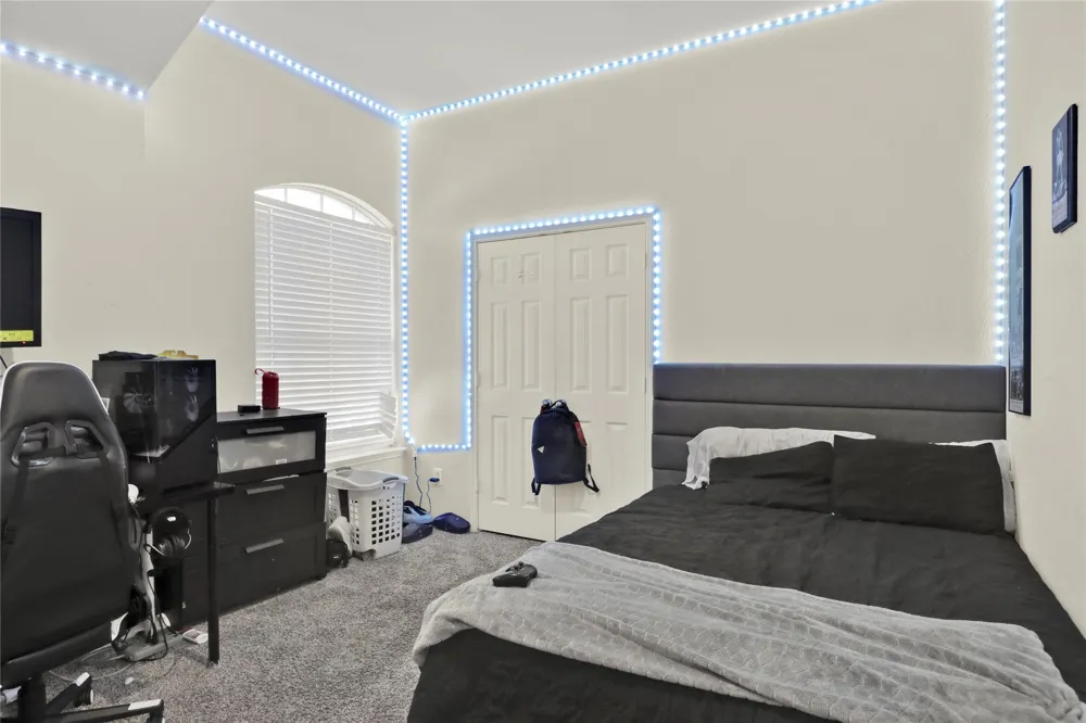 4951 Eyrie Court Grand Prairie, TX 75052