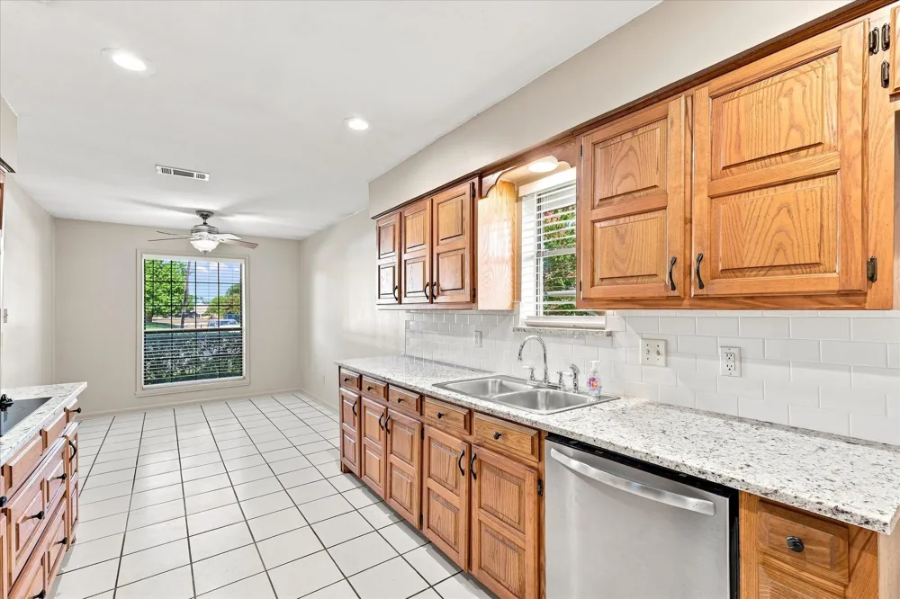 1903 Big Sky Drive Lewisville, TX 75077