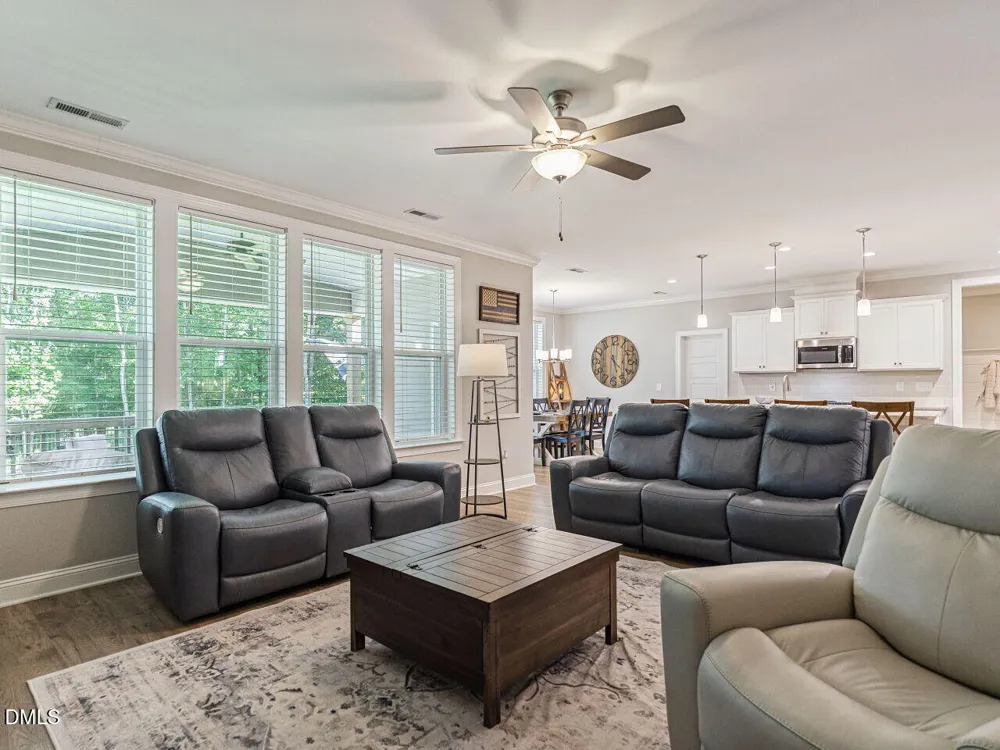 196 W Amber Oak Drive Selma, NC 27576