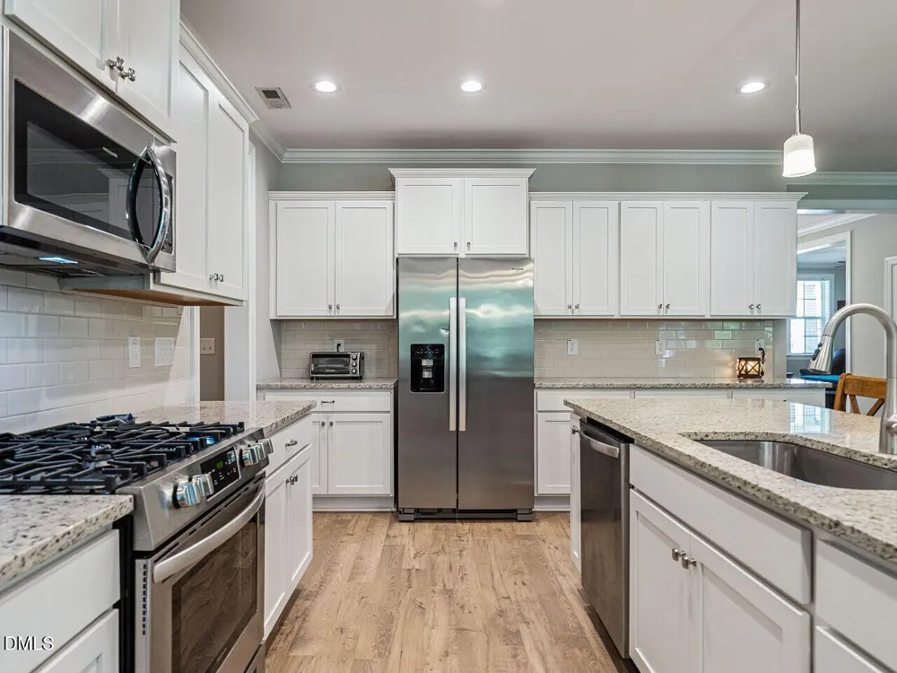 196 W Amber Oak Drive Selma, NC 27576