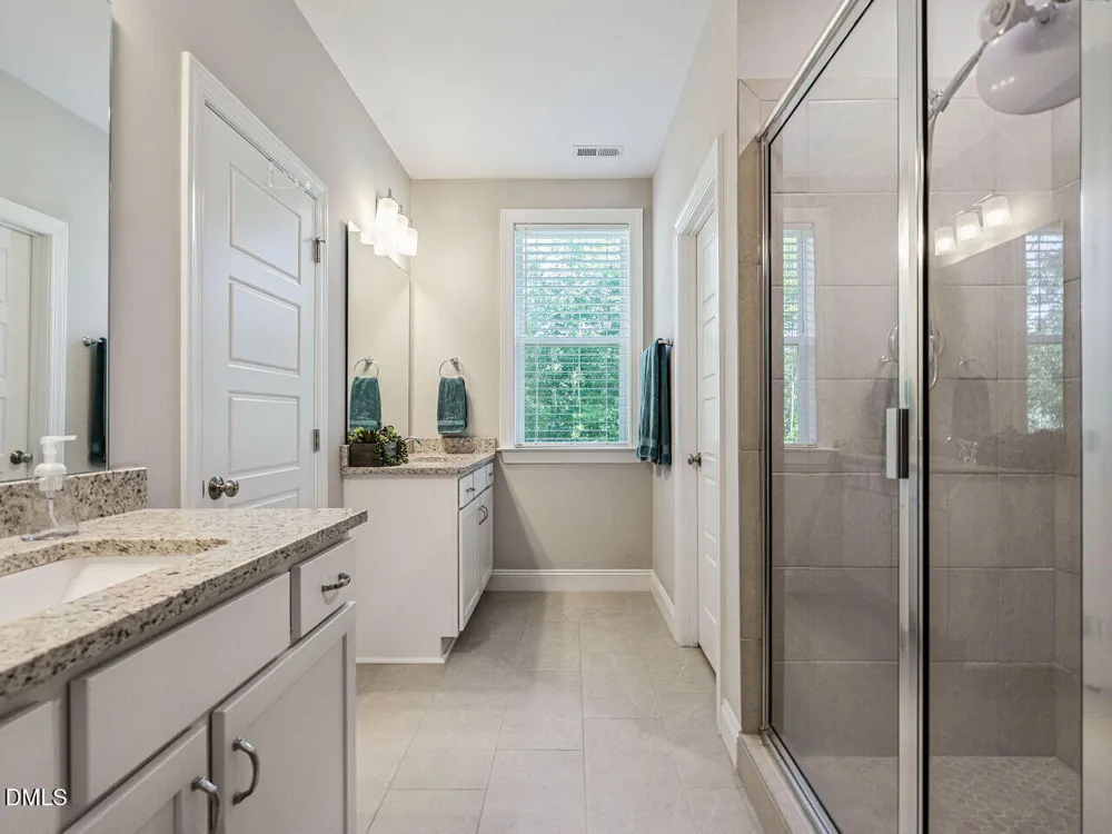 196 W Amber Oak Drive Selma, NC 27576