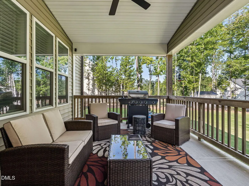 196 W Amber Oak Drive Selma, NC 27576