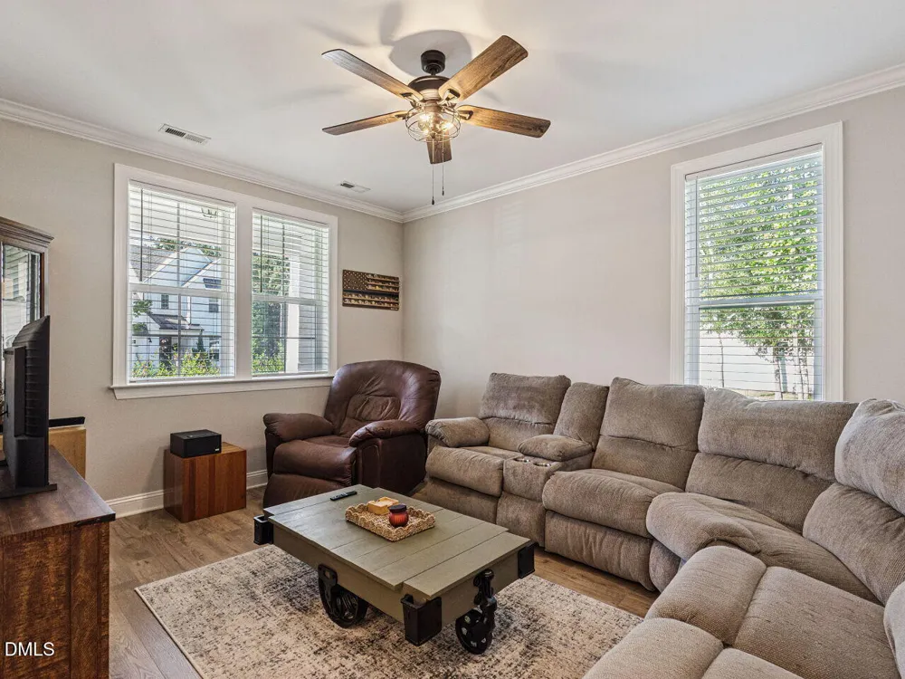 196 W Amber Oak Drive Selma, NC 27576