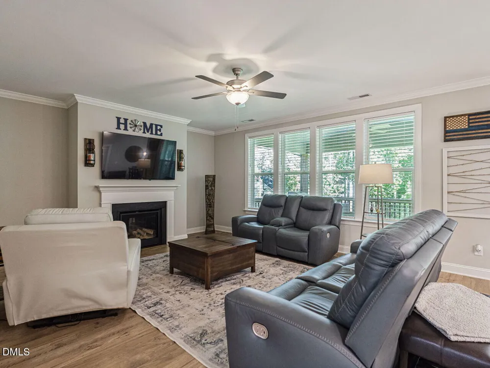 196 W Amber Oak Drive Selma, NC 27576