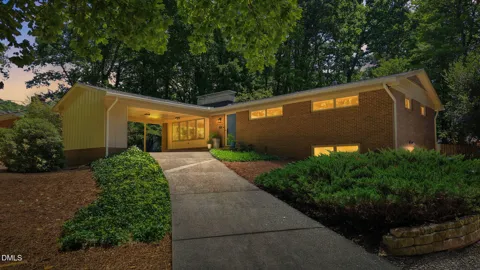 1207 Fairlane Road